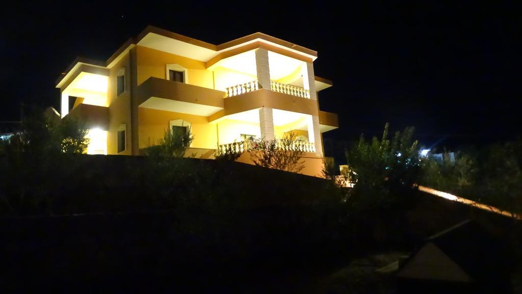 Affittacamere Lions Ksamil